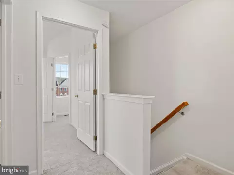 Entry Way - 42760 Nations St, Chantilly, VA 20152 photo 2 of 2
