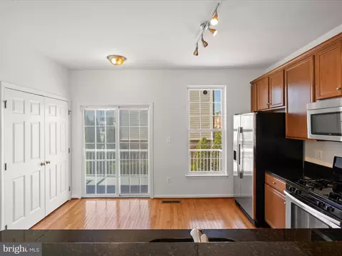 Kitchen - 42760 Nations St, Chantilly, VA 20152 photo 1 of 5