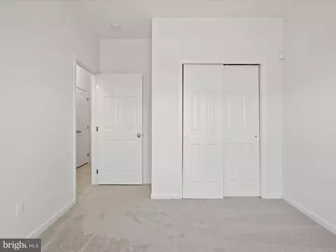 Bedroom - 42760 Nations St, Chantilly, VA 20152 photo 1 of 6