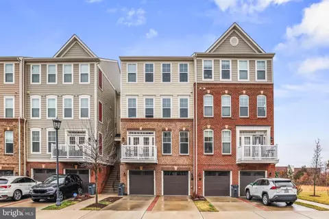 25213 Split Creek Ter, Chantilly, VA 20152