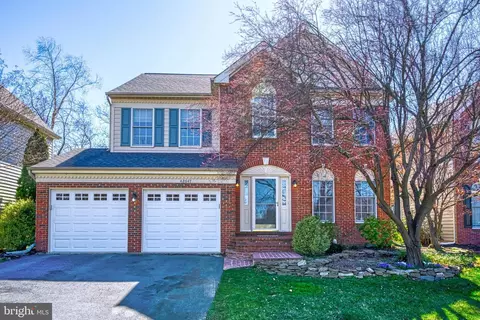 42647 Freedom St, Chantilly, VA 20152