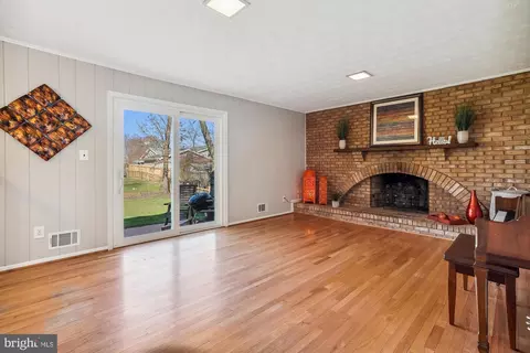 Living - 23 Butternut Way, Sterling, VA 20164 photo 1 of 4