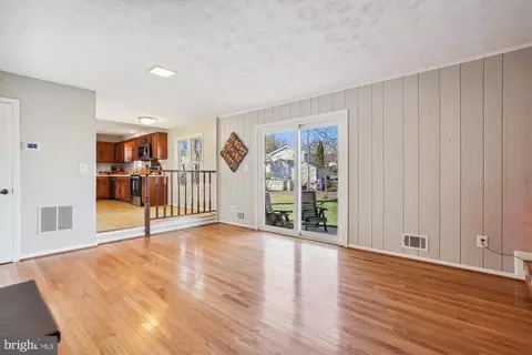 Living - 23 Butternut Way, Sterling, VA 20164 photo 4 of 4