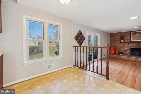 Entry Way - 23 Butternut Way, Sterling, VA 20164 photo 2 of 3