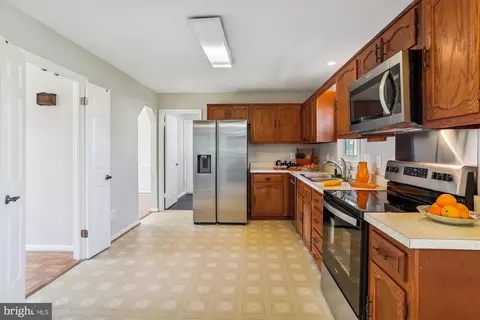Kitchen - 23 Butternut Way, Sterling, VA 20164 photo 2 of 3