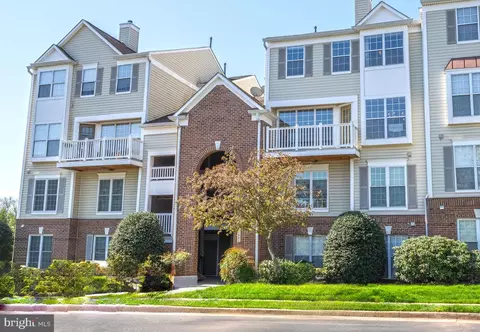 21841 Baldwin Sq #301, Sterling, VA 20164