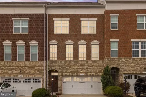 23201 Tradewind Dr, Brambleton, VA 20148