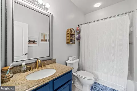 Bath - 21878 Windover Dr, Broadlands, VA 20148 photo 5 of 5
