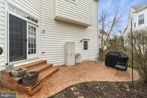 Exterior - 21878 Windover Dr, Broadlands, VA 20148 photo 4 of 7