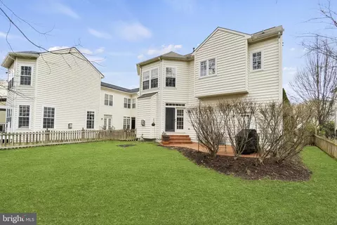 Exterior - 21878 Windover Dr, Broadlands, VA 20148 photo 6 of 7