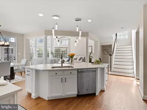 22737 Highcrest Cir, Brambleton, VA 20148 photo 14