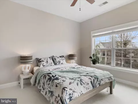 22737 Highcrest Cir, Brambleton, VA 20148 photo 37