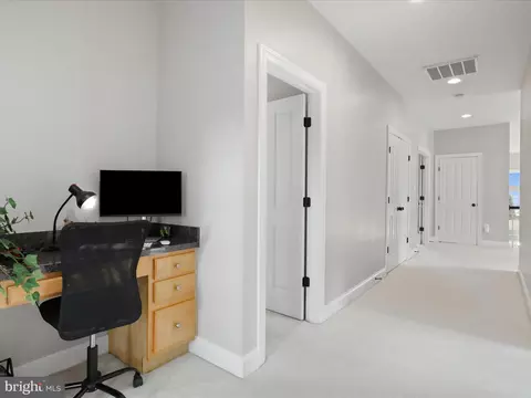 22737 Highcrest Cir, Brambleton, VA 20148 photo 43