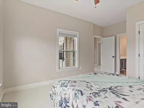 22737 Highcrest Cir, Brambleton, VA 20148 photo 39