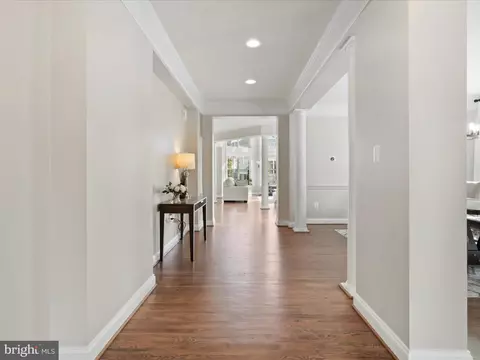 22737 Highcrest Cir, Brambleton, VA 20148 photo 4