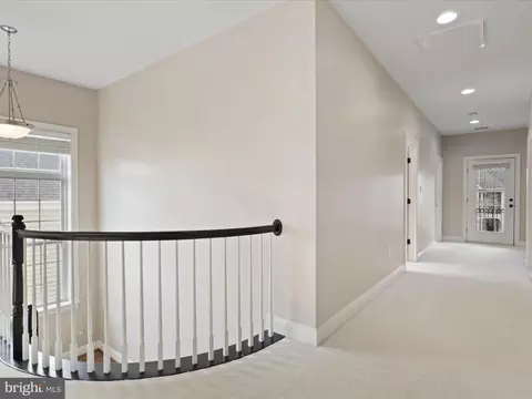 22737 Highcrest Cir, Brambleton, VA 20148 photo 25
