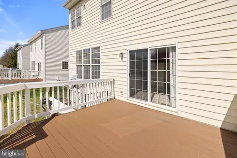 Exterior - 42903 Center St, Chantilly, VA 20152 photo 22 of 36