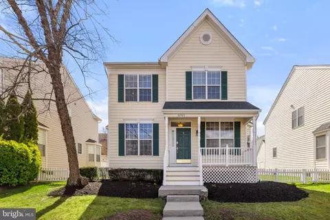 42903 Center St, Chantilly, VA 20152