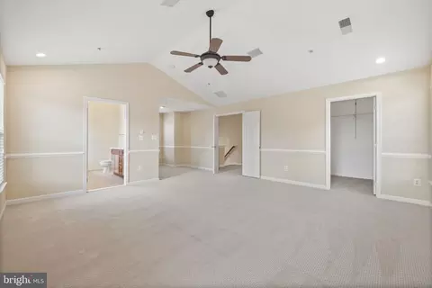 Living - 42903 Center St, Chantilly, VA 20152 photo 15 of 17