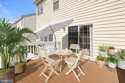 Exterior - 42903 Center St, Chantilly, VA 20152 photo 2 of 36