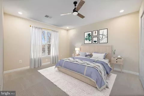 Bedroom - 42903 Center St, Chantilly, VA 20152 photo 2 of 6