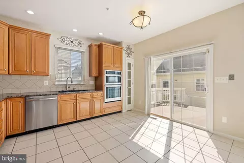 Kitchen - 42903 Center St, Chantilly, VA 20152 photo 1 of 4