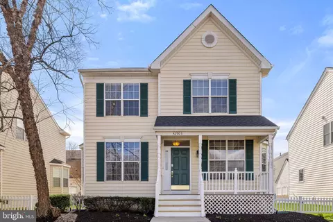 Exterior - 42903 Center St, Chantilly, VA 20152 photo 13 of 36