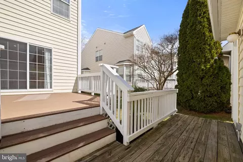 Exterior - 42903 Center St, Chantilly, VA 20152 photo 23 of 36