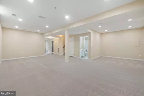 Living - 42903 Center St, Chantilly, VA 20152 photo 17 of 17