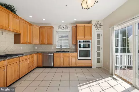 Kitchen - 42903 Center St, Chantilly, VA 20152 photo 3 of 4