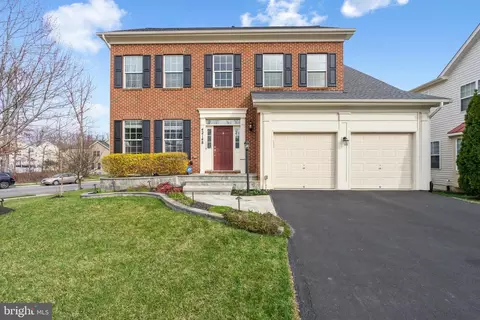 42148 St Huberts Pl, Chantilly, VA 20152