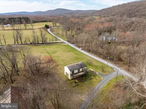 13050 Sagle Rd, Hillsboro, VA 20132