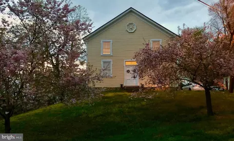 40221 Main St, Waterford, VA 20197