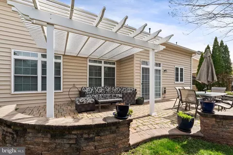 Exterior - 20495 Crescent Pointe Pl, Ashburn, VA 20147 photo 10 of 16