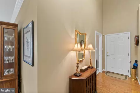 Entry Way - 20495 Crescent Pointe Pl, Ashburn, VA 20147 photo 3 of 4