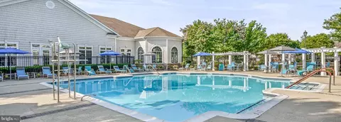Exterior - 20495 Crescent Pointe Pl, Ashburn, VA 20147 photo 15 of 16