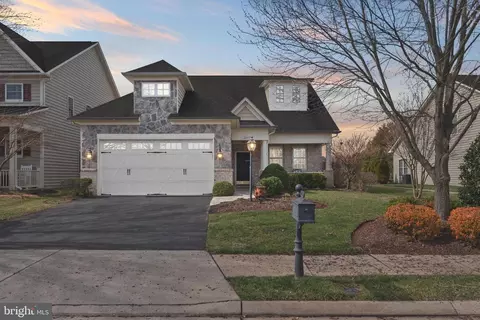 20495 Crescent Pointe Pl, Ashburn, VA 20147