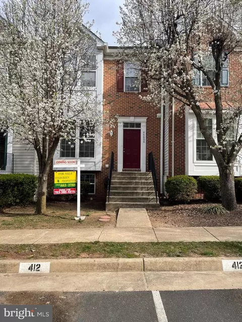 45606 Grand Central Sq, Sterling, VA 20166