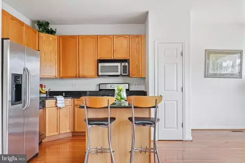 Kitchen - 21060 Mossy Glen Ter, Ashburn, VA 20147 photo 2 of 4