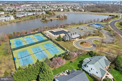 View/Area - 21060 Mossy Glen Ter, Ashburn, VA 20147 photo 5 of 6