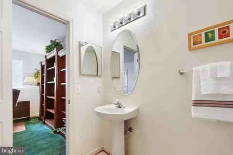 Entry Way - 21060 Mossy Glen Ter, Ashburn, VA 20147 photo 4 of 4