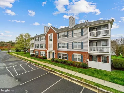 645 Constellation Sq SE #D, Leesburg, VA 20175