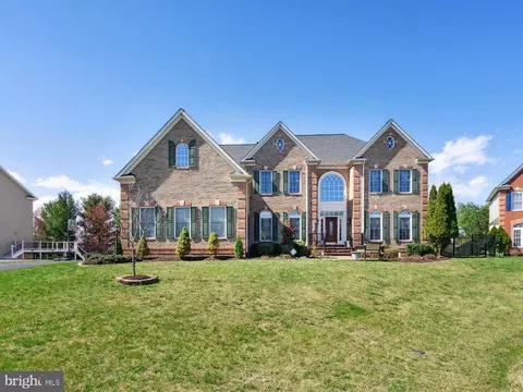 25181 Blackstone Ct, Chantilly, VA 20152
