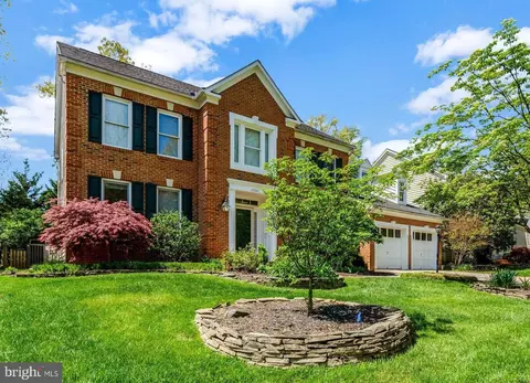 25321 Winter Ln, Chantilly, VA 20152