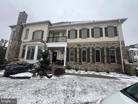 18365 Eagle Point Sq, Leesburg, VA 20176