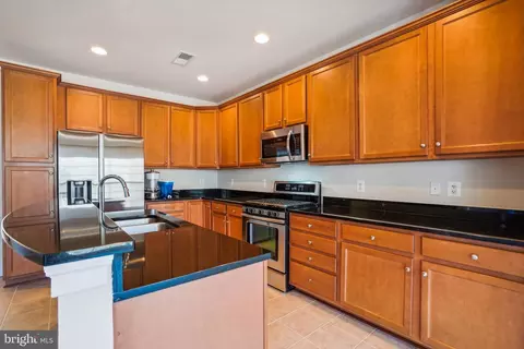42722 Keiller Ter, Ashburn, VA 20147 photo 9