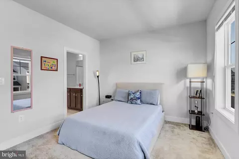 Bedroom - 23672 Jayadev Ter, Ashburn, VA 20148 photo 4 of 9