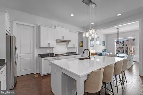 Kitchen - 23672 Jayadev Ter, Ashburn, VA 20148 photo 3 of 12