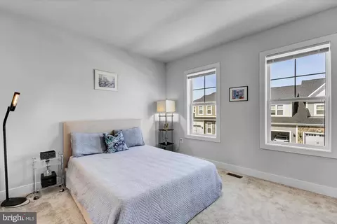 Bedroom - 23672 Jayadev Ter, Ashburn, VA 20148 photo 5 of 9