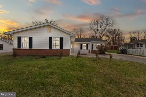 306 S Lincoln Ave, Sterling, VA 20164